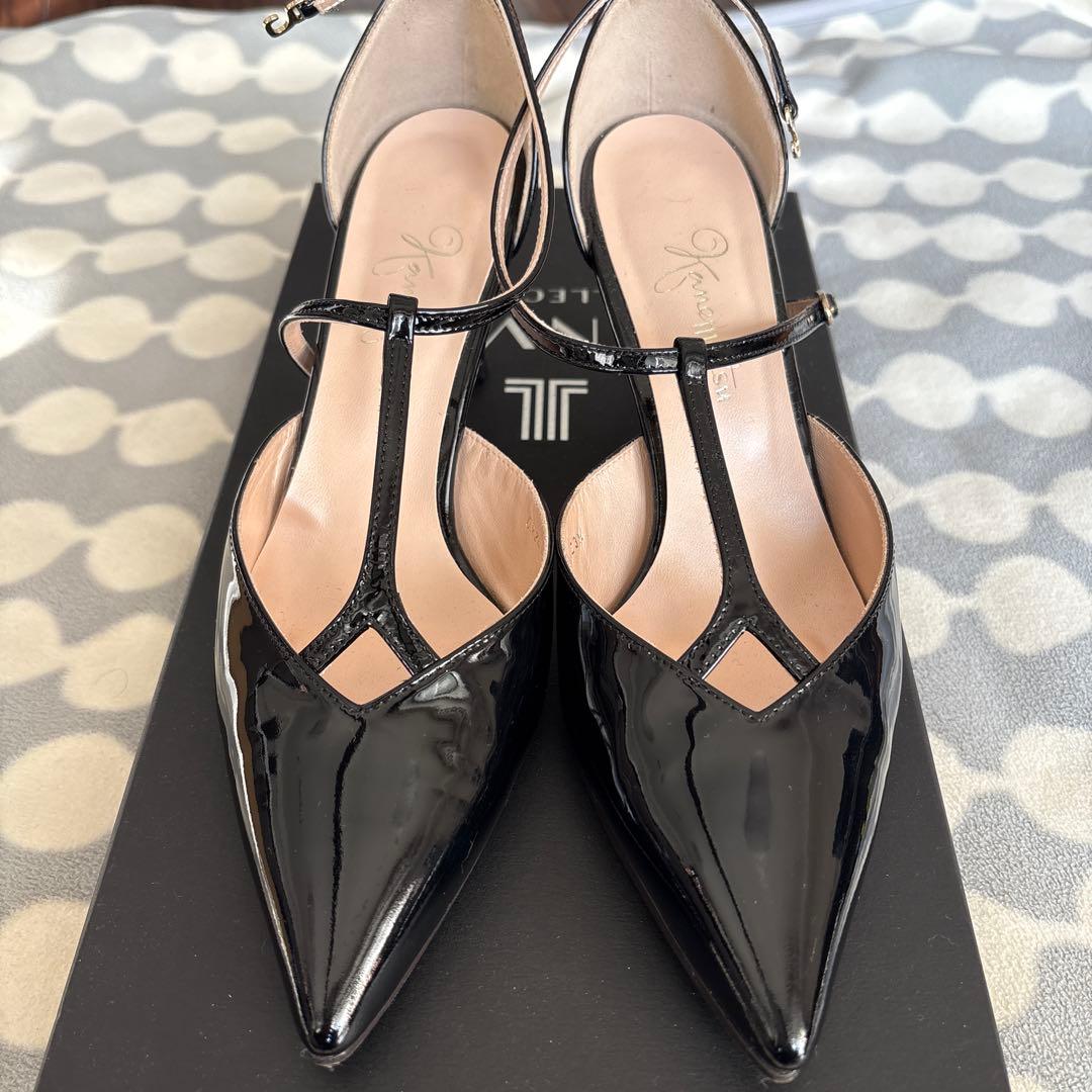 ブラックエナメルポインテッドトゥパンプス - メルカリ