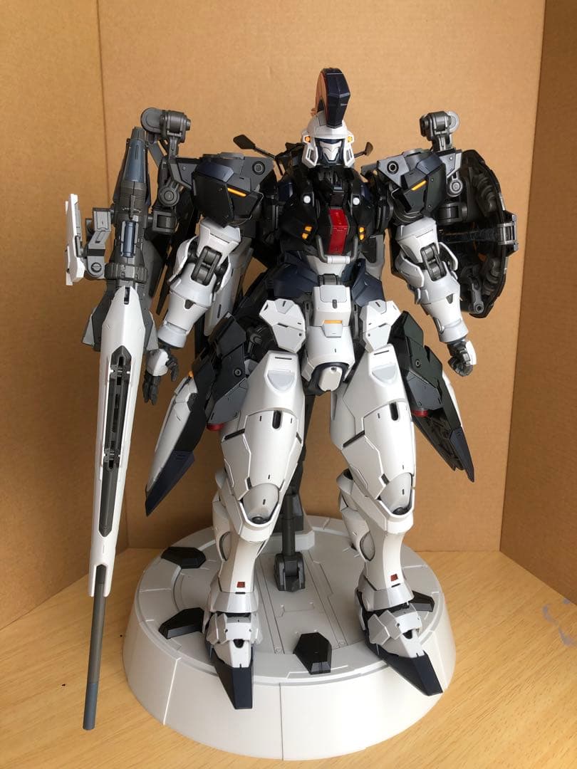 PGトールギス風 1/60 豊碑 組立済みプラモデル - メルカリ