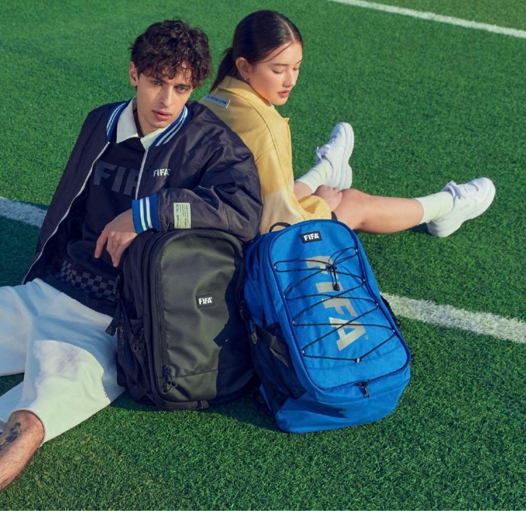 新品未使用 FIFA バックパック リュック 2way 大容量 レア - メルカリ