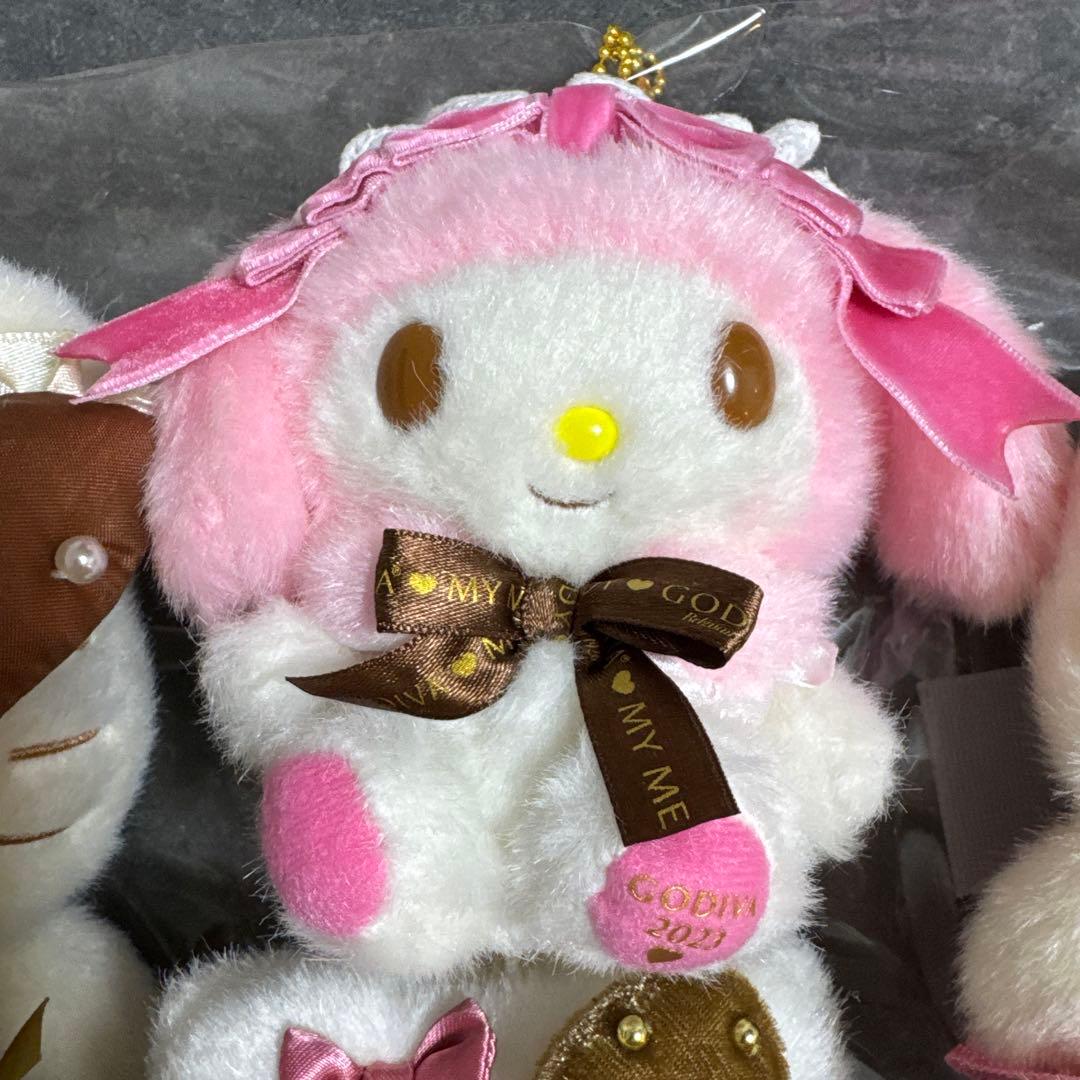 ゴディバ　ハローキティ（ マイメロディ）ぬいぐるみセット 4体