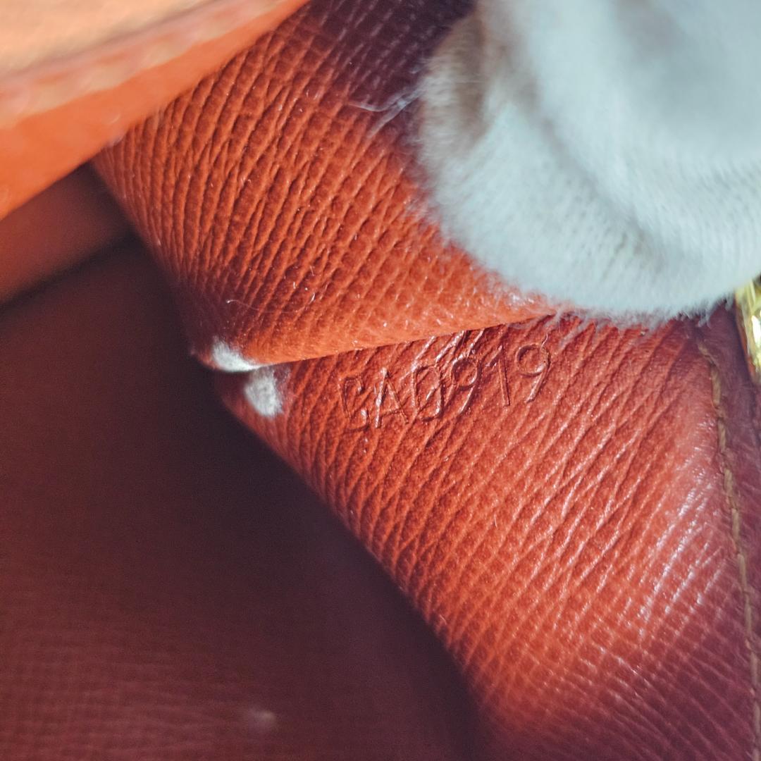 ルイヴィトン 長財布 エピ ポルトフォイユ サラ ケニアブラウン 茶