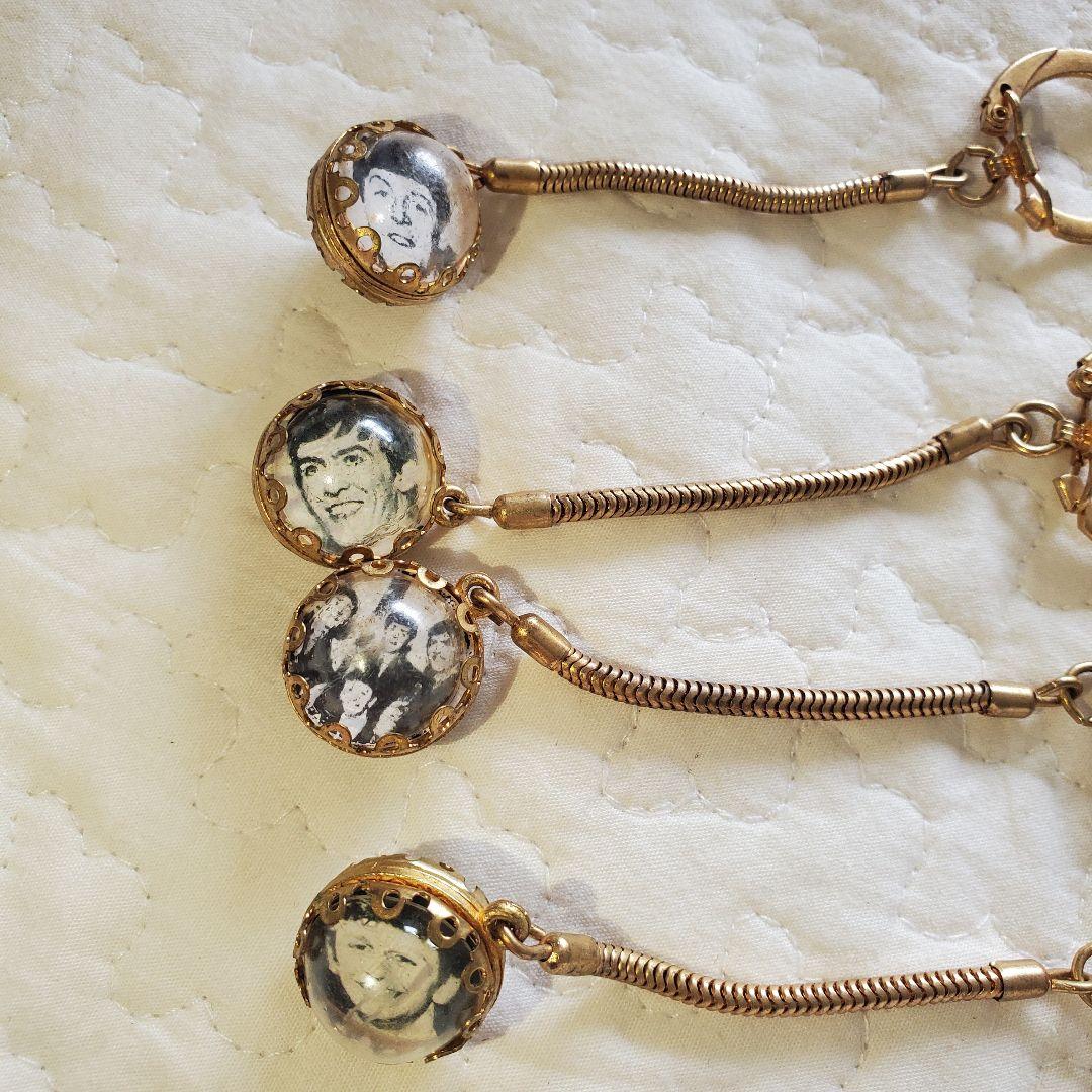 Beatles グッズまとめ売り ビートルズ チャーム キーホルダー ピンバッジ