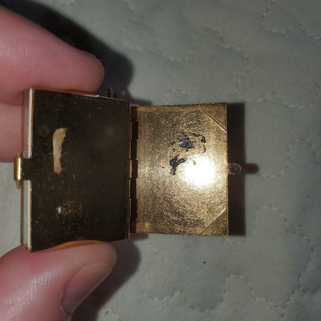 Beatles グッズまとめ売り ビートルズ チャーム キーホルダー ピンバッジ