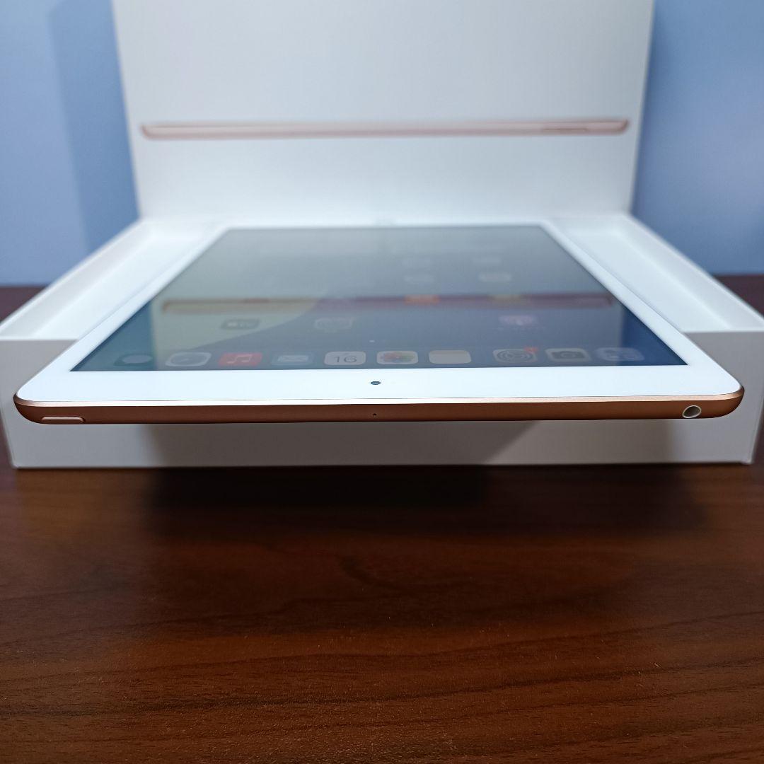 美品) iPad 10.2 第8世代 WiFi 32GB キーボードカバー付き - メルカリ