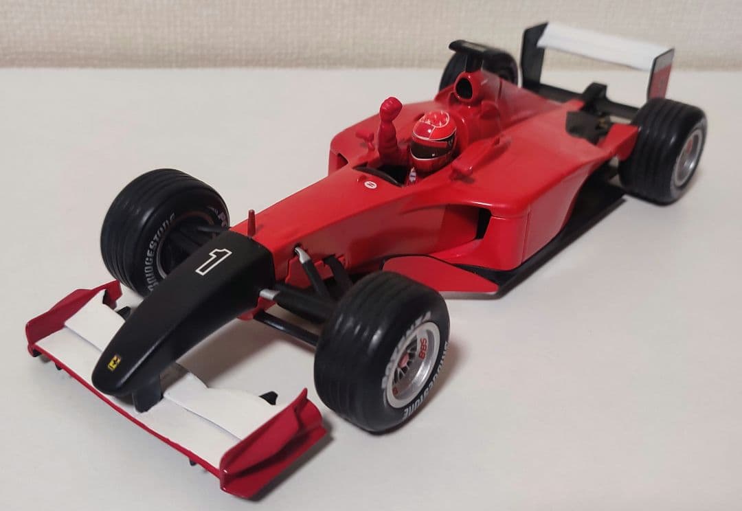 【カスタム】1/18 フェラーリ F2001 イタリアGP シューマッハ 予約】2025年発売 フェラーリF1 F2001 シューマッハ優勝車 1/18