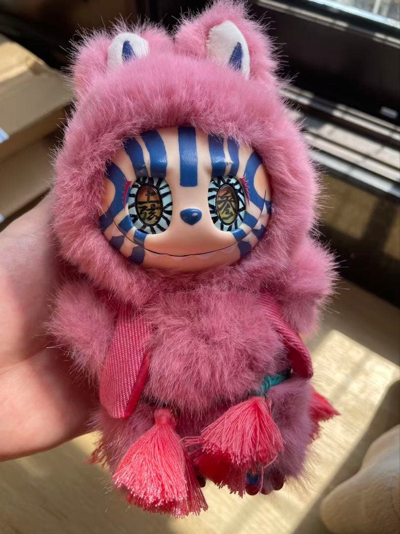 あかざ / Akaza手作りの Labubu