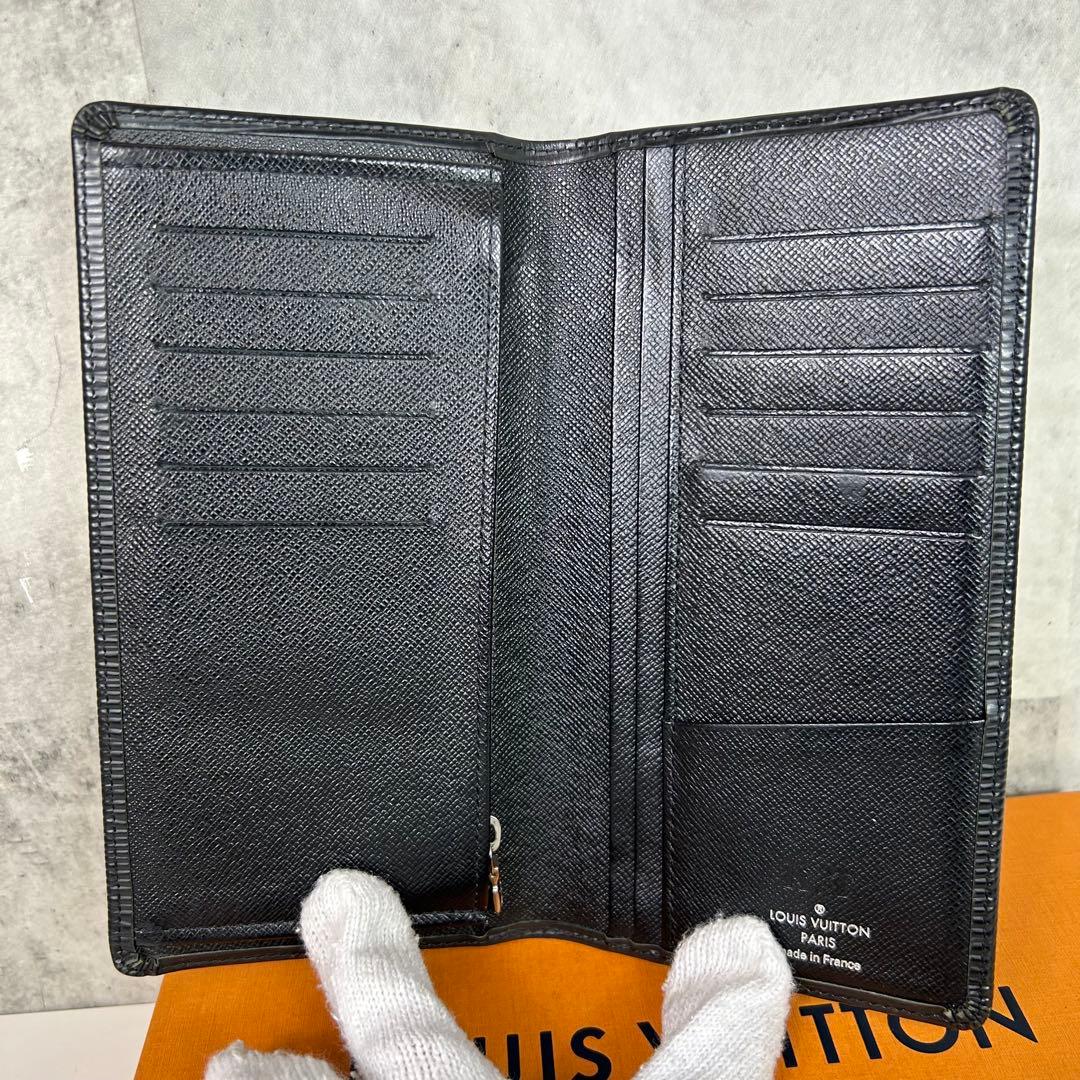 ルイヴィトン エピ ポルトフォイユ ブラザ ブラック 黒 二つ折り財布