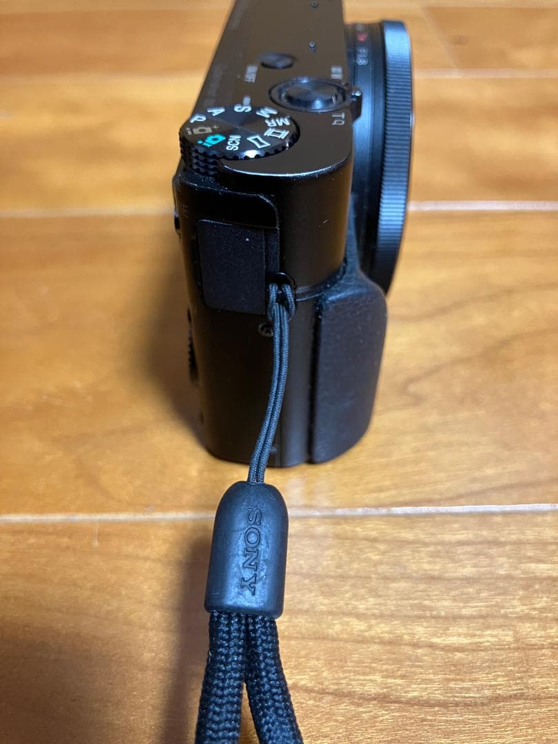 デジタルカメラ SONY Cyber-shot DSC-RX100 20.2MP