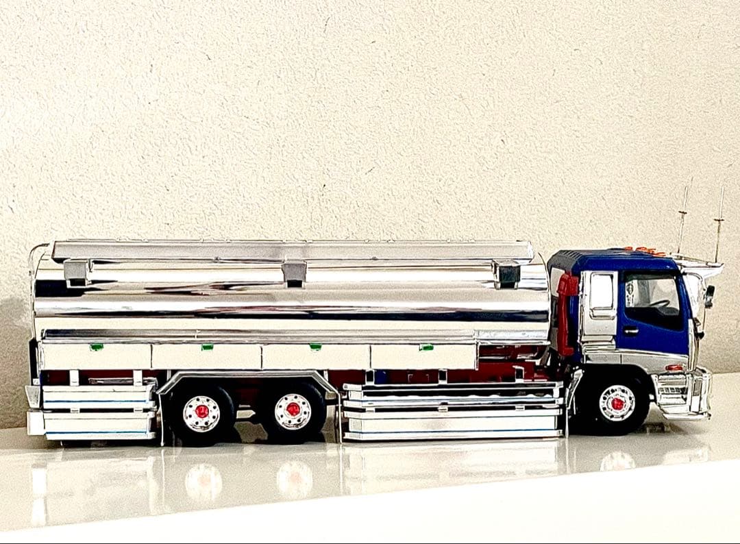 特殊車両 1/32いすゞ大型タンクローリー メッキ「危」 デコトラ プラモデル
