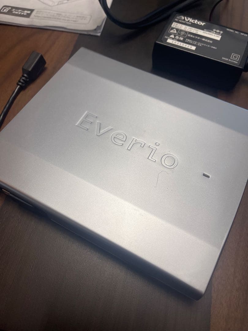 16さん専用 JVC エブリオ GZ-RX130-B 黒 ライター 三脚セット - メルカリ