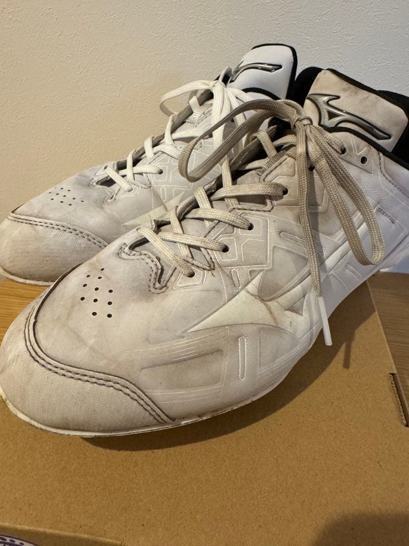 甲子園球場でのみ使用！！MIZUNOミズノ ライトレボバディー2 26.5cm