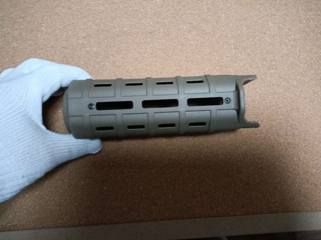 トイガン MOE M-LOK Hand Guard Carbine Length FDE