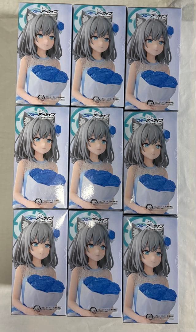 ブルーアーカイブ　9体　トレーディングカード未開封10枚