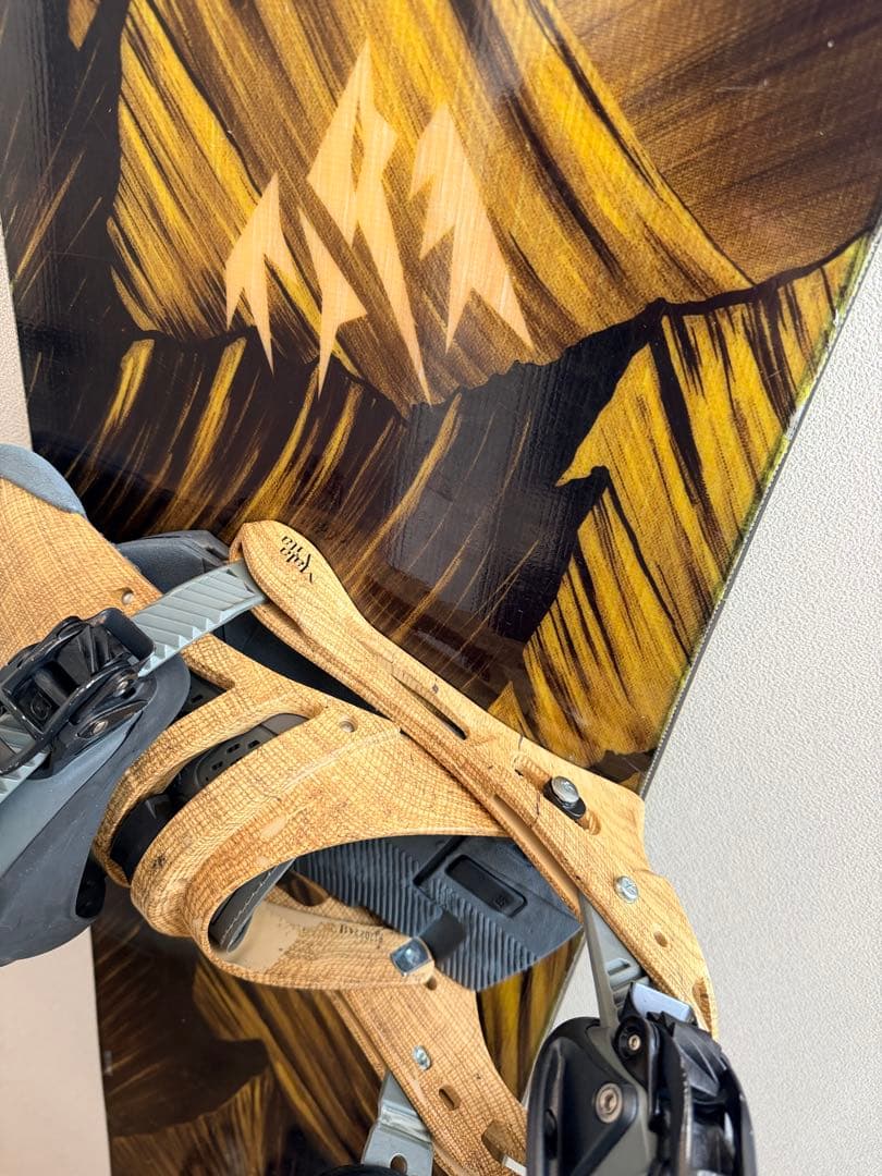 JONES Explorer 156 + Burton Malavita - メルカリ