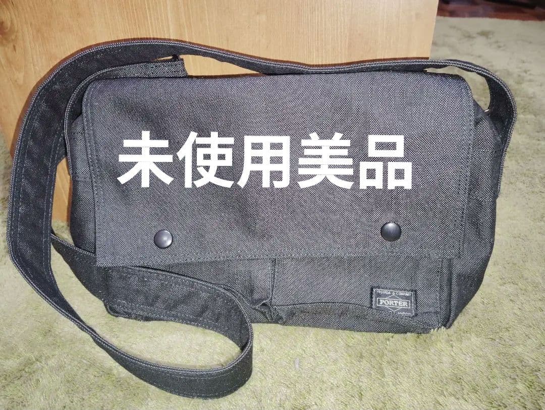 未使用美品/PORTER吉田カバンメッセンジャーバッグ 吉田カバン（YOSHIDA KABAN） ポーター モノクローム メッセンジャー