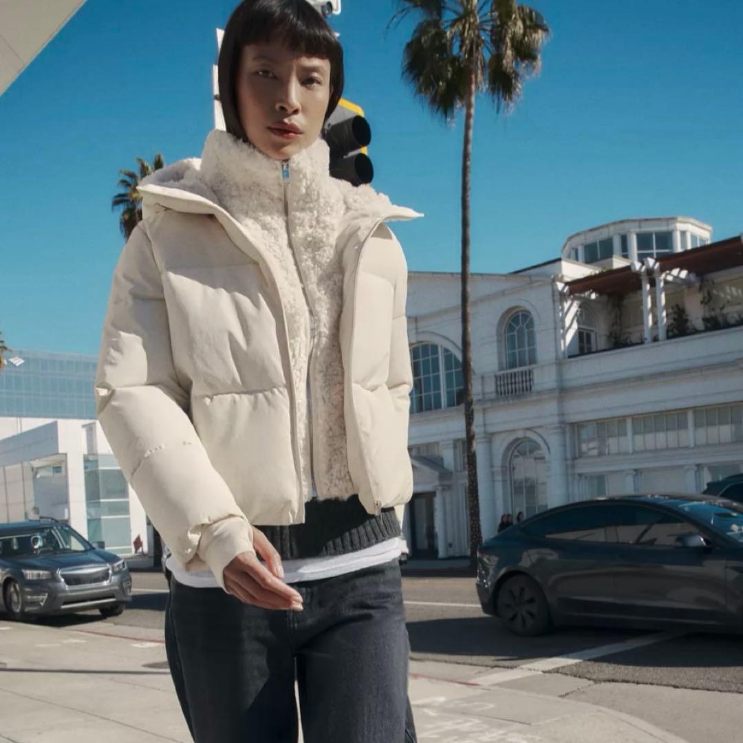 ZARA】フェイクシープスキンフード付き撥水ウィンドブレーカー - メルカリ