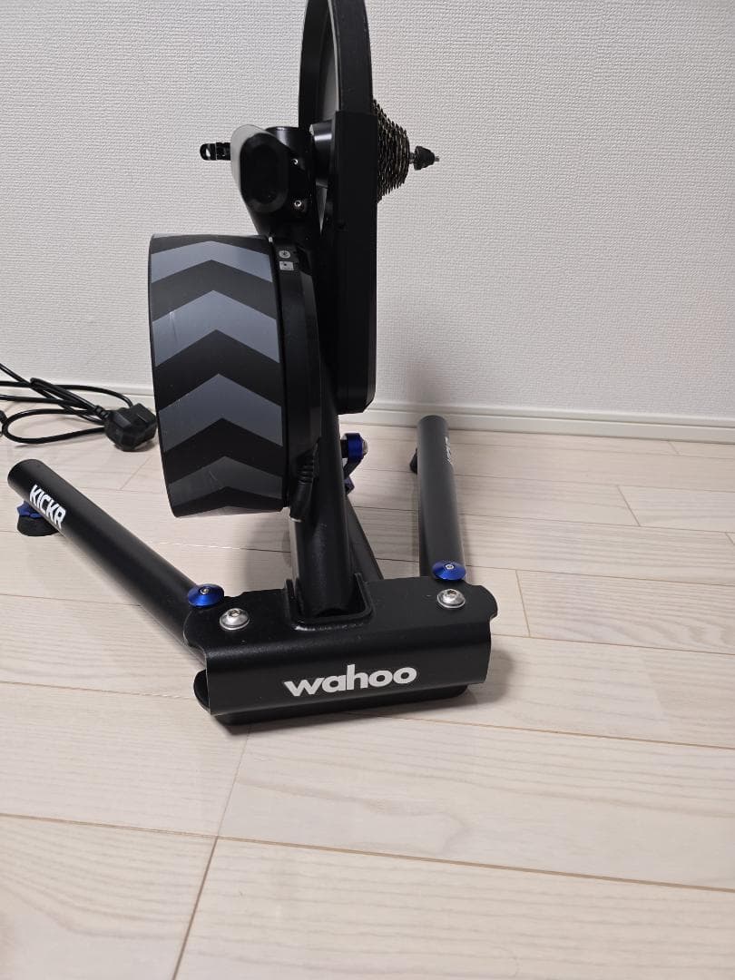 HA-NIE-様 WAHOO KICKR スマートトレーナー v4 - メルカリ