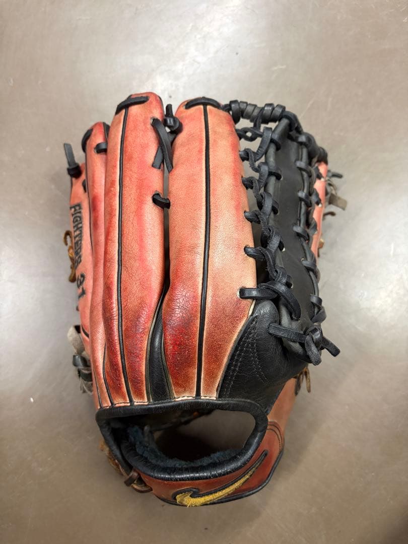 野球硬式グローブ 元プロ野球選手 小谷野栄一 ナイキ - メルカリ