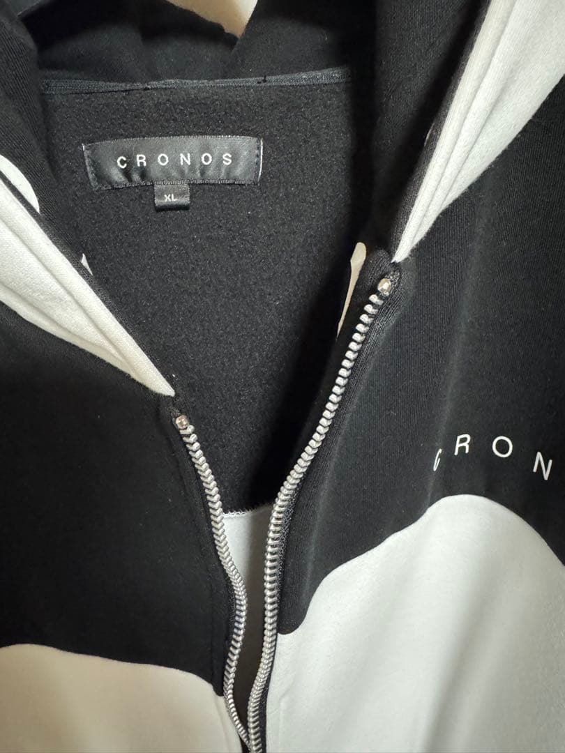 CRONOS ジップアップパーカー ブラック/ホワイト - メルカリ