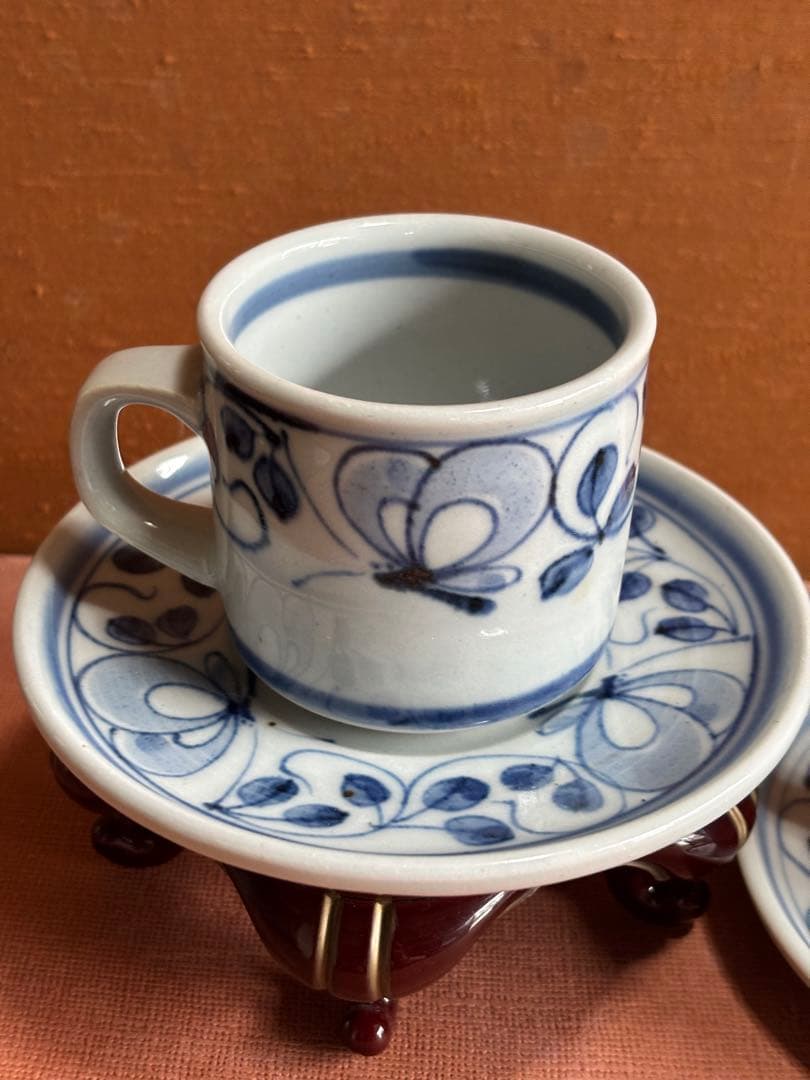 大英博物館日本人初個展鬼才澤田痴陶人作染付飛蝶