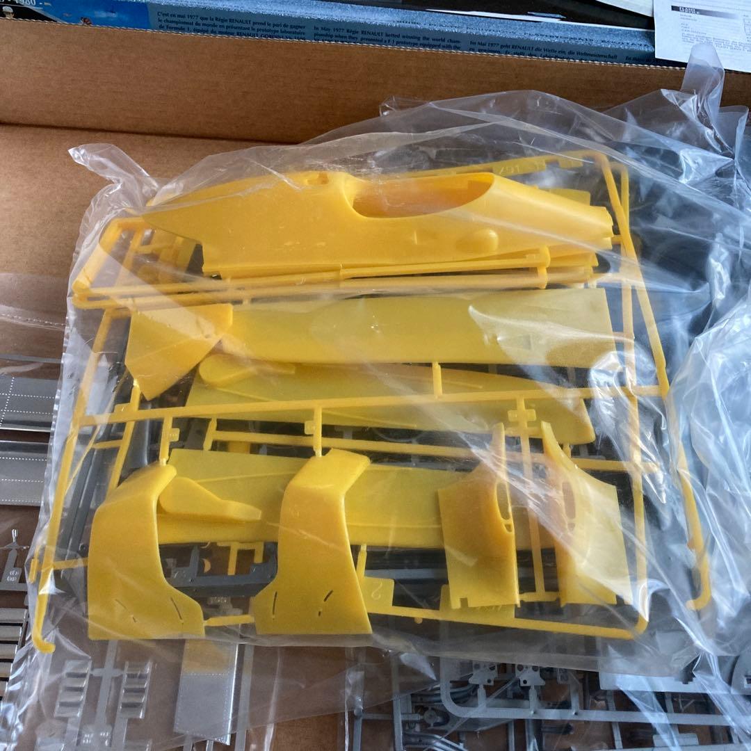 Heller 1/12 RENAULT ルノー F1 RE20/23 1980