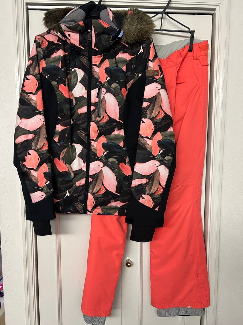 ROXY スノーボードウェア上下セット ROXY スノーボードウェア上下セット｜ウエア｜スノーボード｜スポーツ