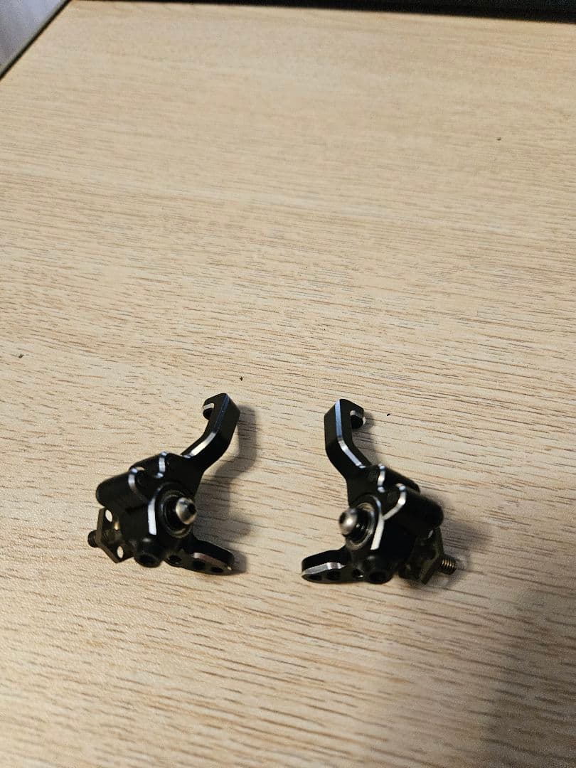 ヨコモ　ハイアッパーナックルとアクスルシャフト