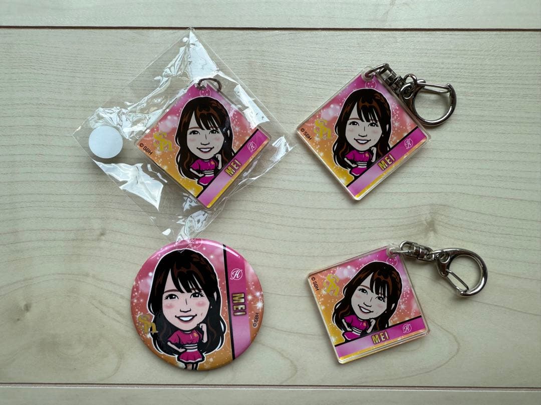 若鷹ガチャ ハニーズ MEI アクリルスタンド・缶バッジ・キーホルダーセット