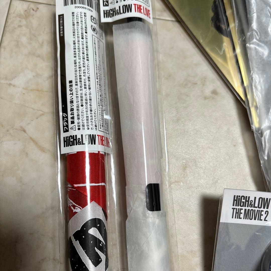 HIGH & LOW ローソンくじ キャリーケース入り他　Tシャツおまけ付き
