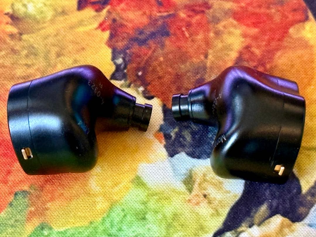 THIEAUDIO Monarch MKIV Kaleidoglow【中古美品】