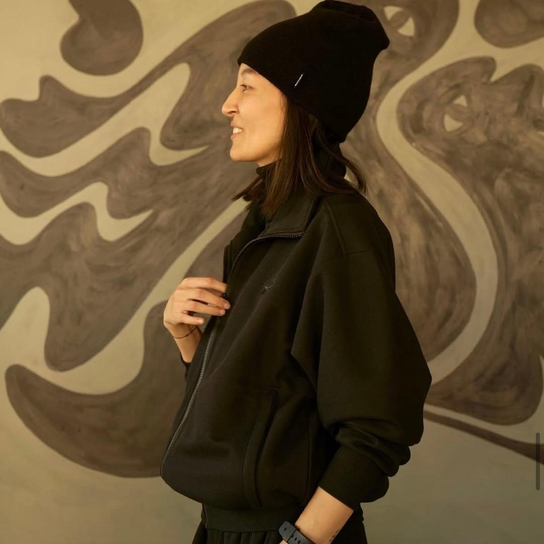 REEBOK everyone CLASSIC TRACK セットアップ LとM - メルカリ