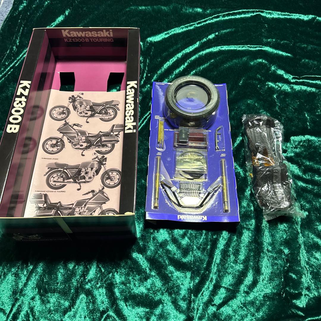 【未組立】Kawasaki KZ1300B Touring 1/6