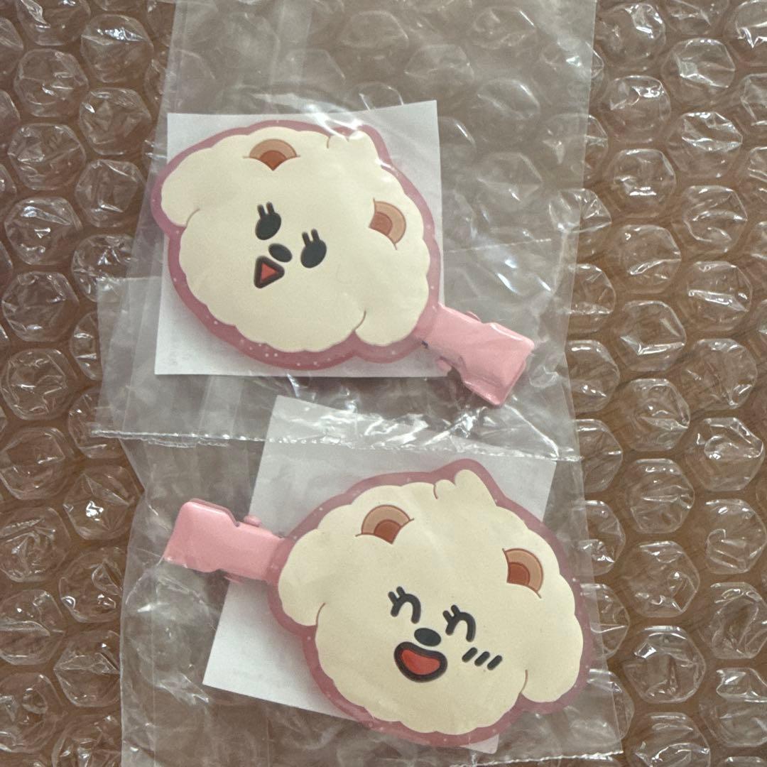 TXT トゥバ カプセルトイ バムグッ ヘアクリップ 2種 ボムギュ - メルカリ