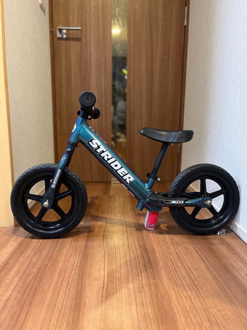 ストライダーPro 2020限定カラー メタリックアクア - メルカリ