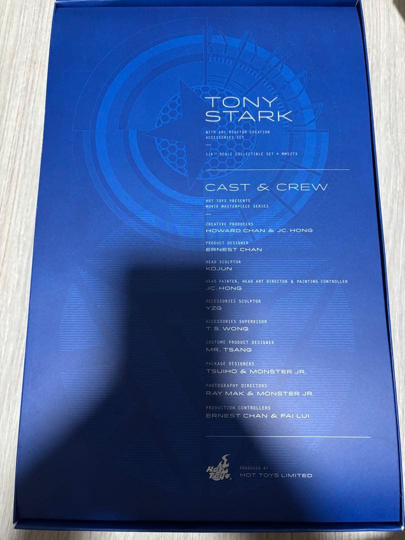 1/6 アイアンマン2 ホットトイズ　トニー・スターク アークリアクター開発版