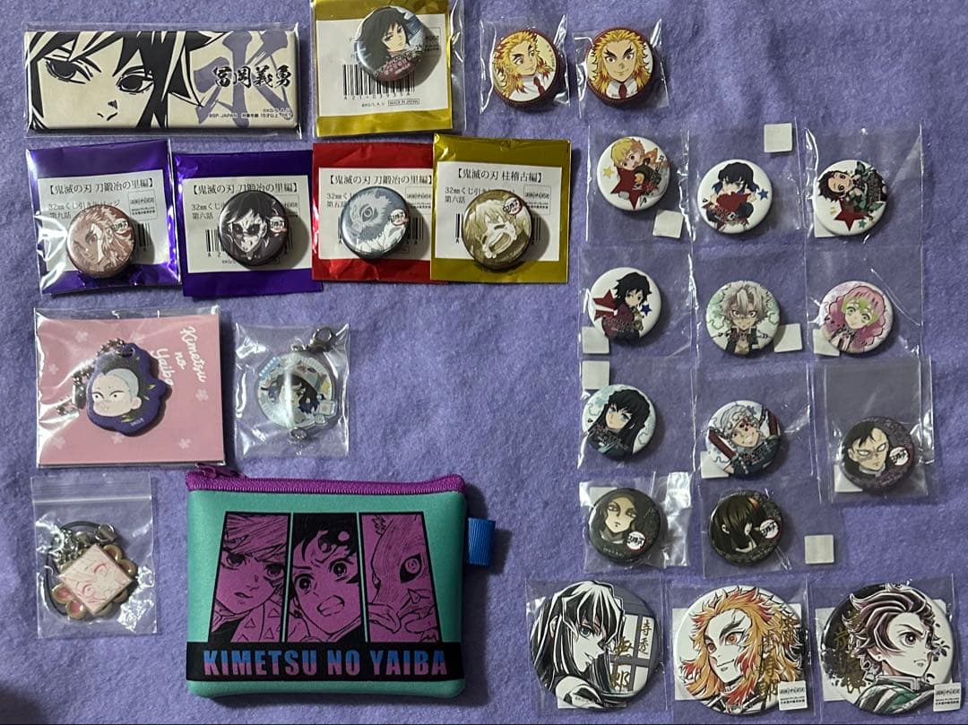 鬼滅の刃　アクリルスタンド　缶バッジ　ポストカード　ブロマイド　まとめ売り