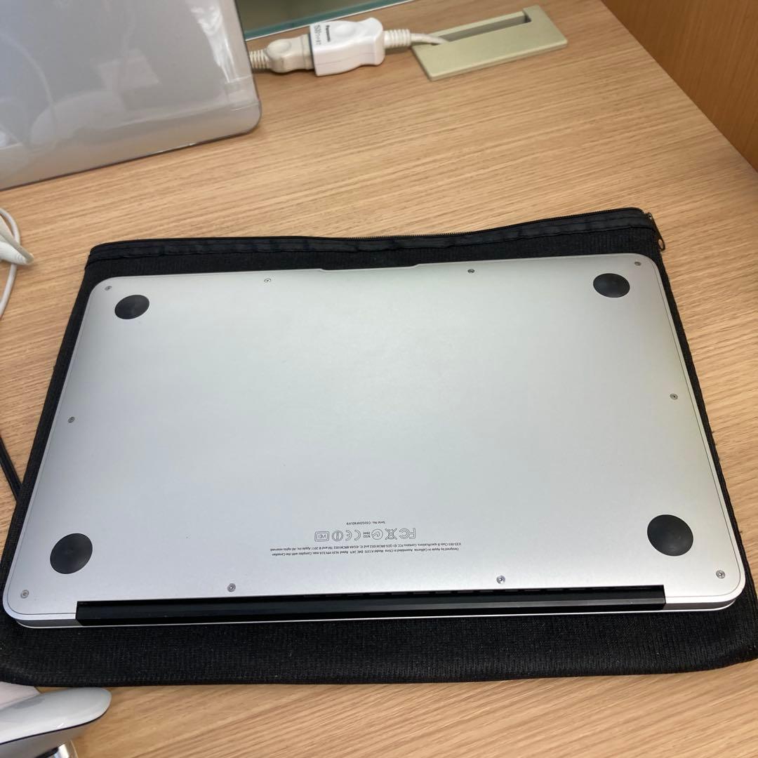 MacBook Air 11インチ Core i5 1.6GHz
