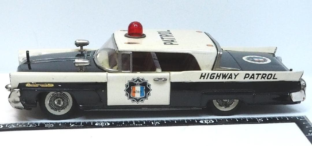 萬代屋【リンカーン コンチネンタル パトカー大】ブリキtin toy car箱無