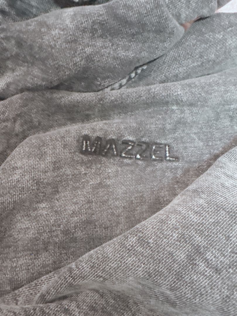 MAZZEL ジップアップパーカー Mサイズ