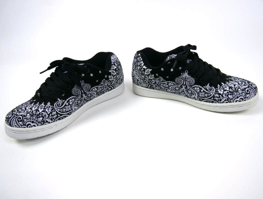 eS ACCEL OG バンダナ柄 スニーカー 26cm ブラック スケシュー - メルカリ