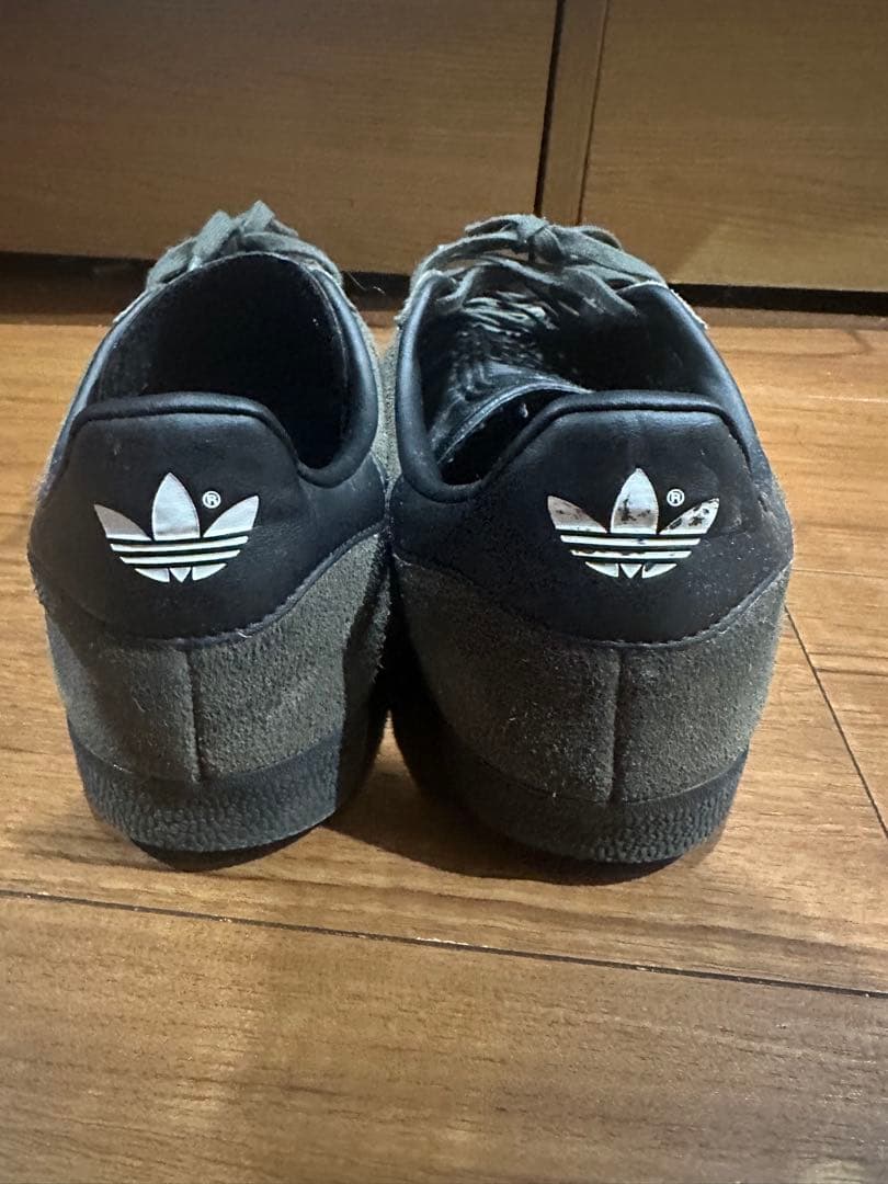 アディダス ガゼル パントーン オリーブグリーン ブラック 27.5cm