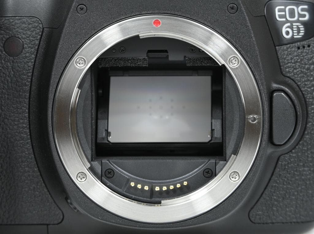 【超美品】 キヤノン　Canon EOS 6D ボディ 《ショット数4758》