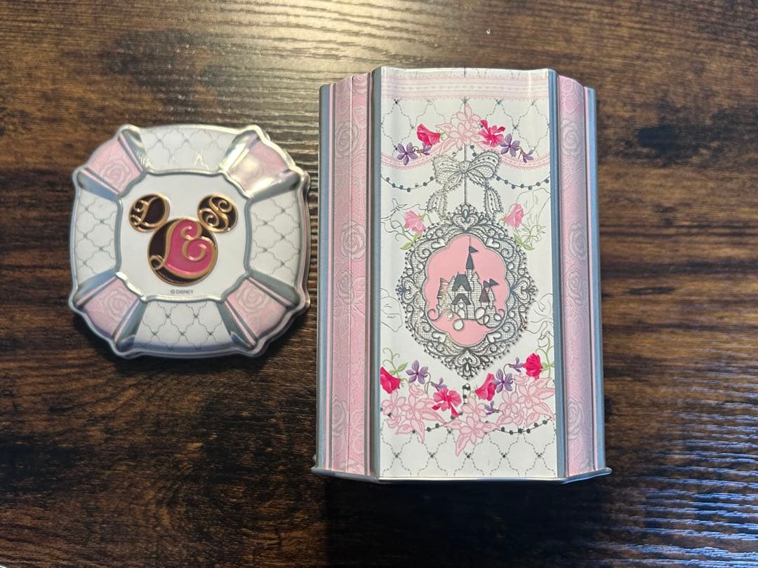 東京ディズニーリゾート バレンタイン お菓子缶 中身なし　他