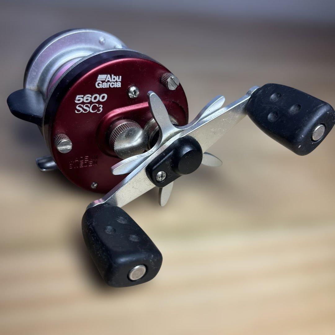 Abu Garcia アブガルシア 5600 SSC3 ベイトリールの通販はau PAY