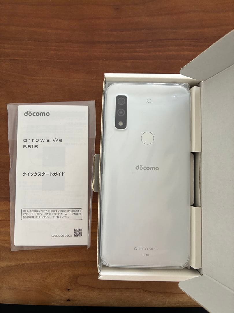 新品未使用】docomo arrows We F-51B ホワイト - メルカリ