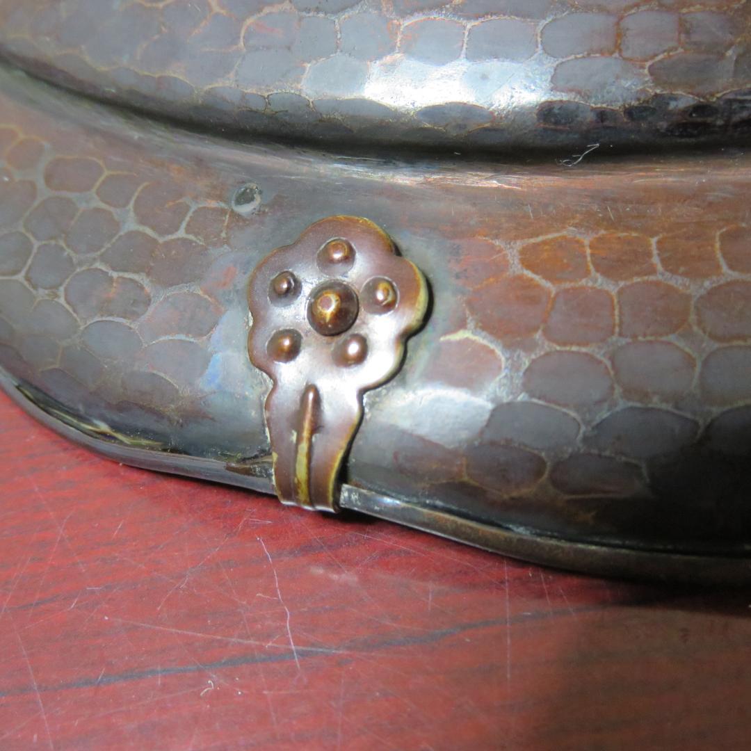 銅蟲鎚目 雲龍図三足菓子器 毛織雲龍図三足盆 菓子盆 菓子器 共箱 木箱