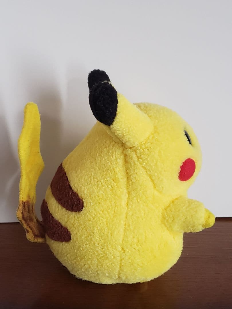 初代ピカチュウ ぬいぐるみ