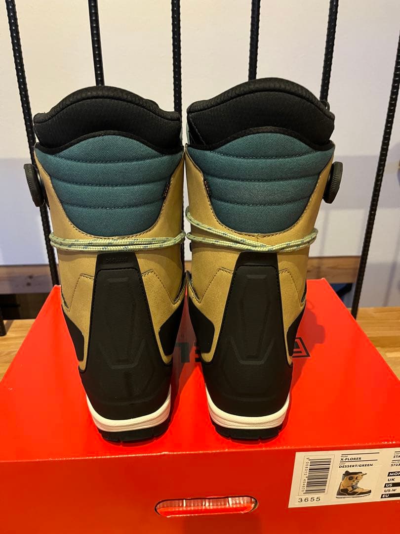 ディーラックス　エクスプローラー　25.5cm