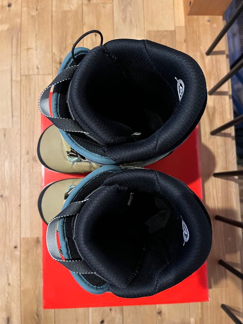 ディーラックス　エクスプローラー　25.5cm