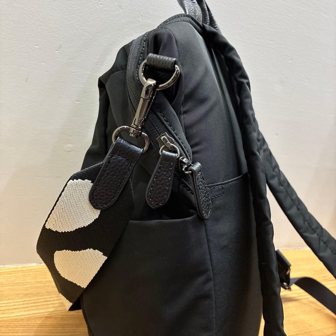 極美品 イアパピヨネ 柄ワイドテープリュック＆ショルダーバッグ